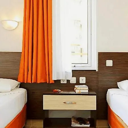 Ada-1 Aparthotel 3*