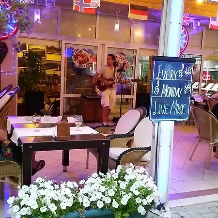 Aparthotel Ada-1 3*