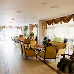 Lejlighedshotel Ada-1 3*